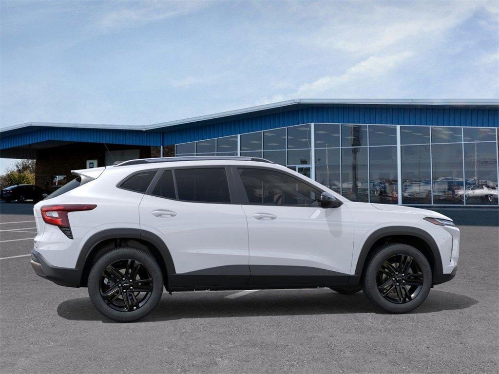 new 2025 Chevrolet Trax car