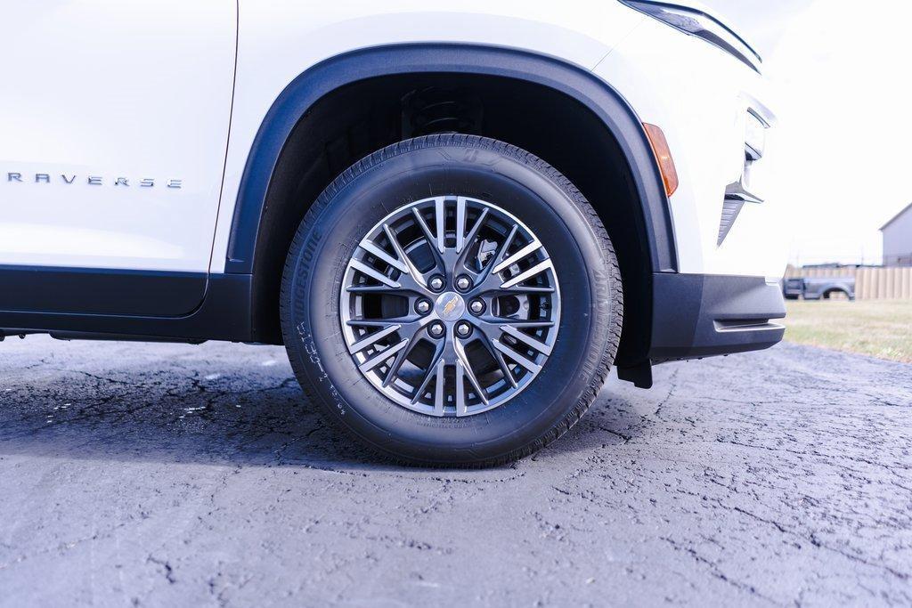 new 2026 Chevrolet Traverse car, priced at $42,250