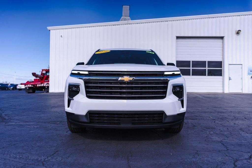 new 2026 Chevrolet Traverse car, priced at $42,250
