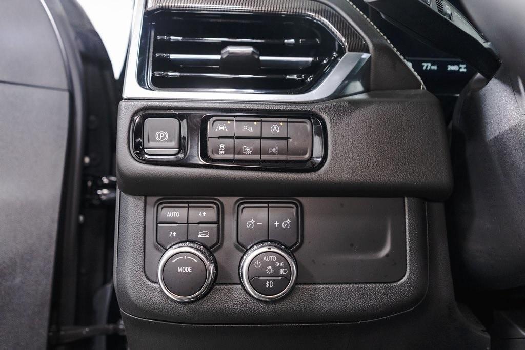 used 2025 GMC Yukon car, priced at $67,994