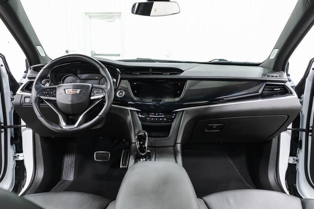 used 2024 Cadillac XT6 car, priced at $49,300