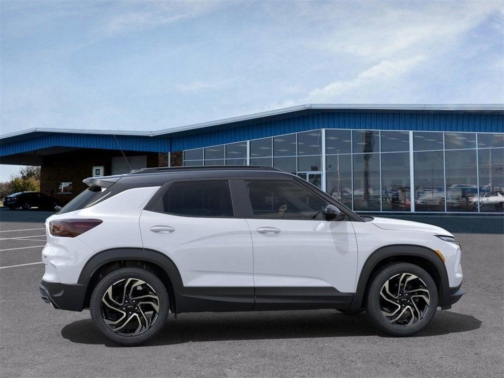 new 2025 Chevrolet TrailBlazer car, priced at $33,250