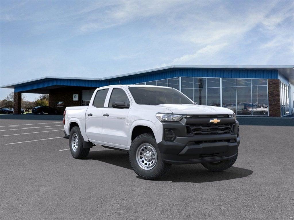 new 2025 Chevrolet Colorado car, priced at $33,500