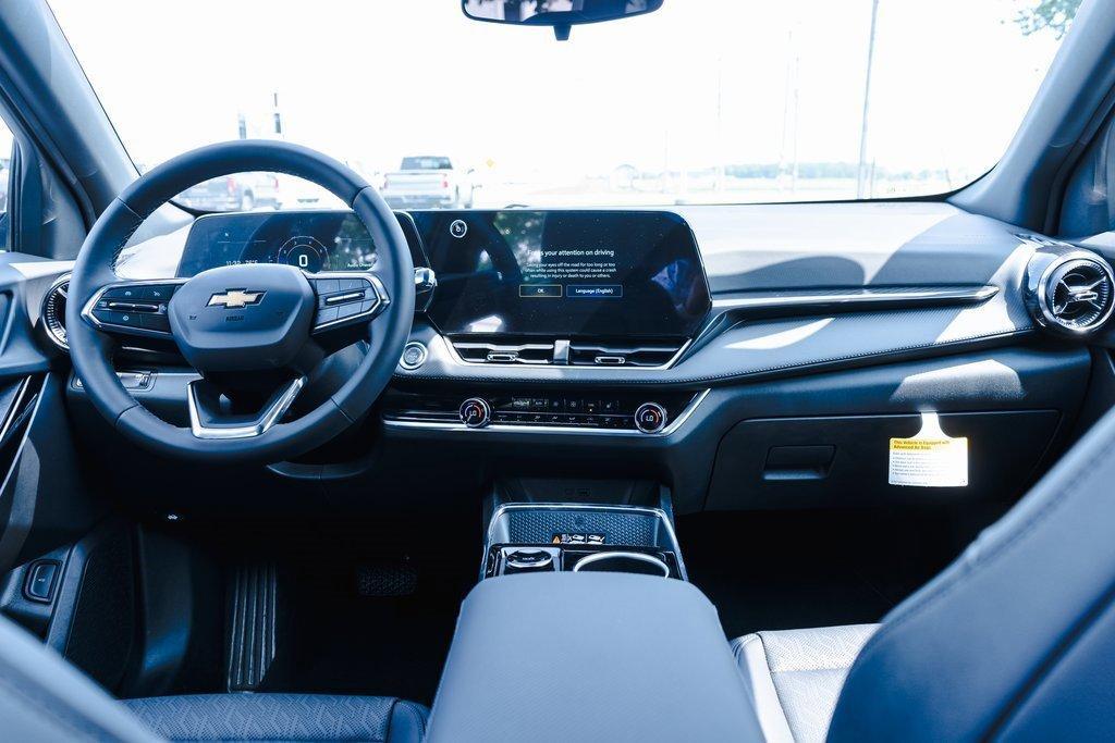 new 2026 Chevrolet Equinox car, priced at $32,985