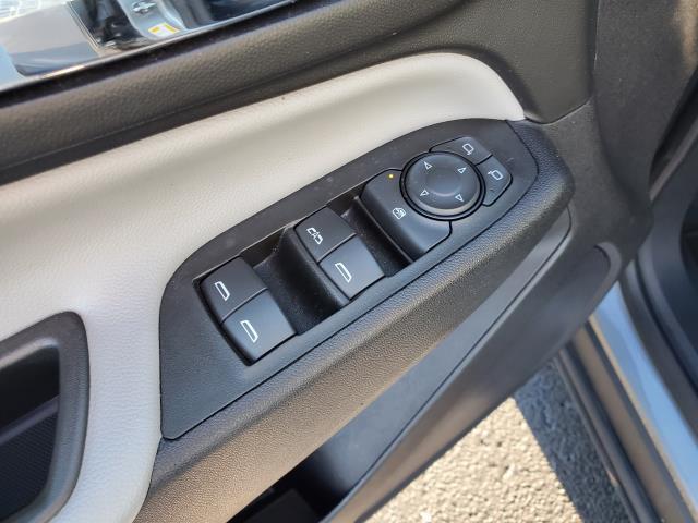 used 2023 Chevrolet Equinox car, priced at $21,500
