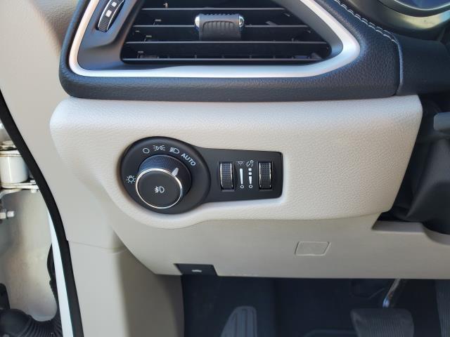 used 2023 Chrysler Pacifica Hybrid car, priced at $25,000