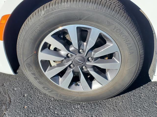 used 2023 Chrysler Pacifica Hybrid car, priced at $25,000
