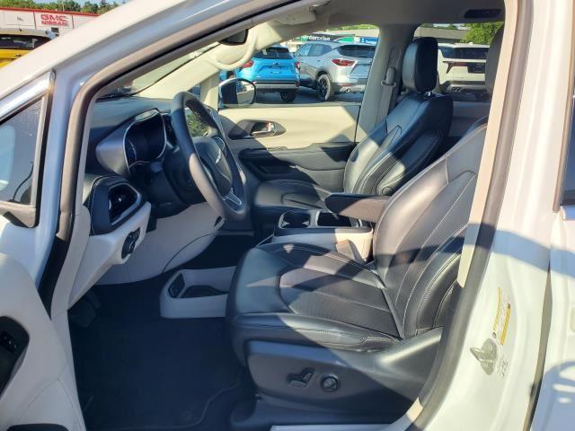 used 2023 Chrysler Pacifica Hybrid car, priced at $25,000
