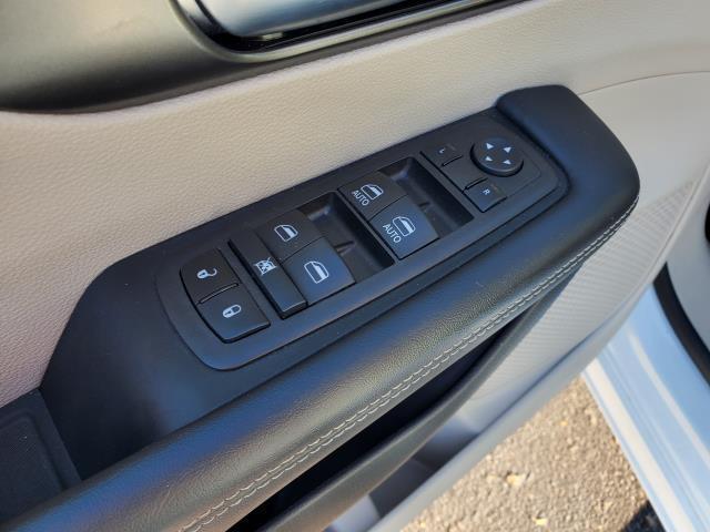used 2023 Chrysler Pacifica Hybrid car, priced at $25,000