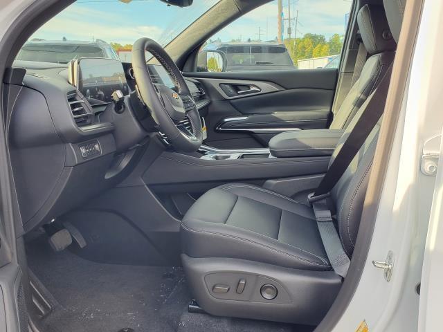 new 2026 Chevrolet Traverse car, priced at $45,699