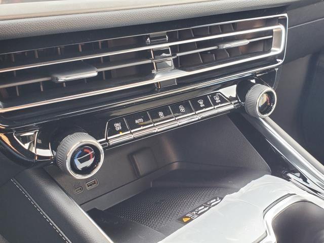 new 2026 Chevrolet Traverse car, priced at $45,699