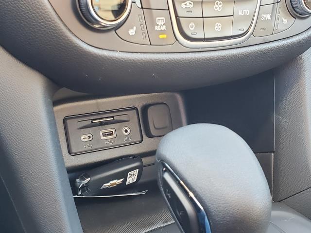 used 2022 Chevrolet Equinox car, priced at $24,400