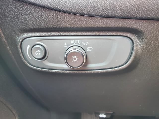 used 2022 Chevrolet Equinox car, priced at $27,000