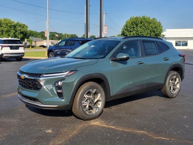 new 2025 Chevrolet Trax car, priced at $24,335
