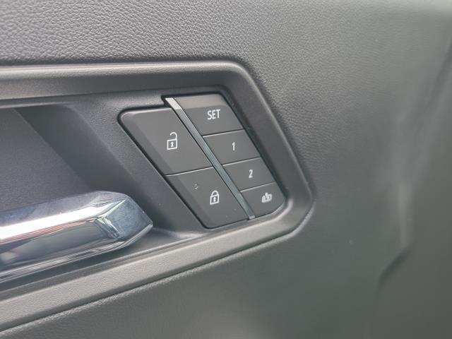 new 2025 Chevrolet Colorado car, priced at $48,939