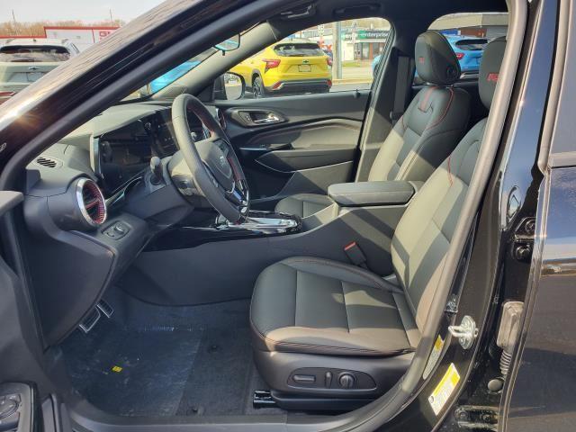 new 2025 Chevrolet Trax car, priced at $28,135