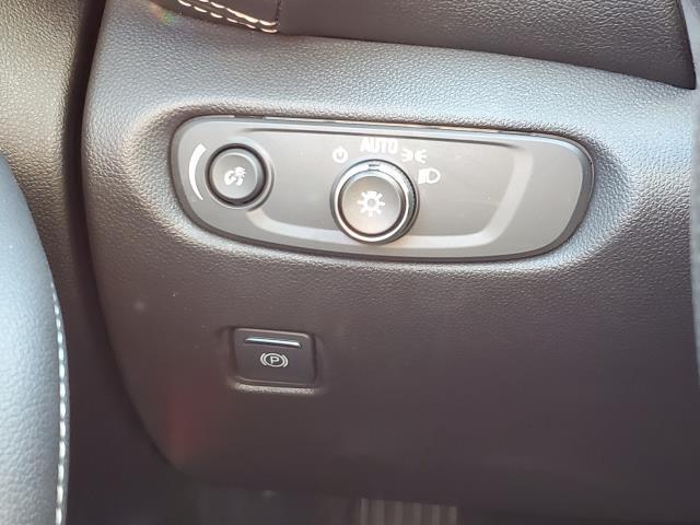 used 2023 Chevrolet Blazer car, priced at $28,900