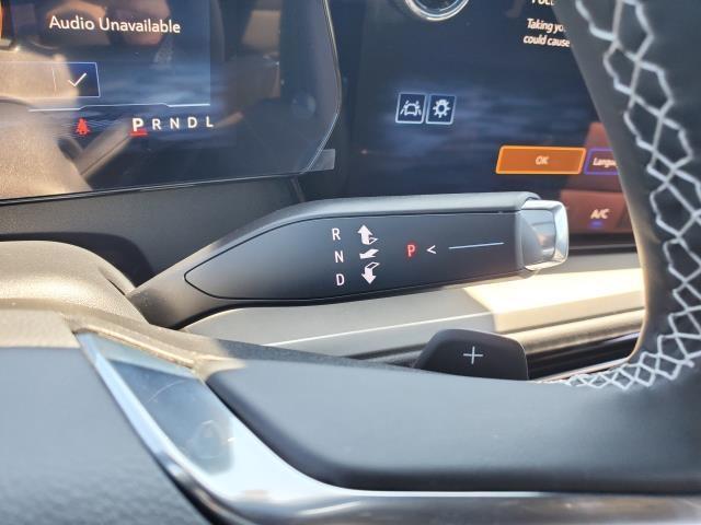 new 2025 Chevrolet Traverse car, priced at $45,595