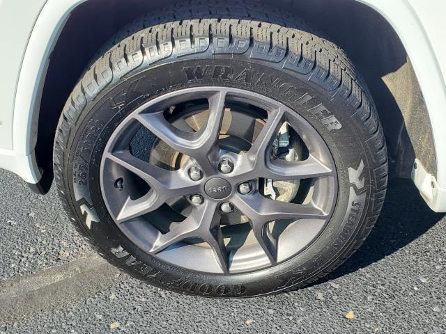 used 2021 Jeep Grand Cherokee car, priced at $28,000