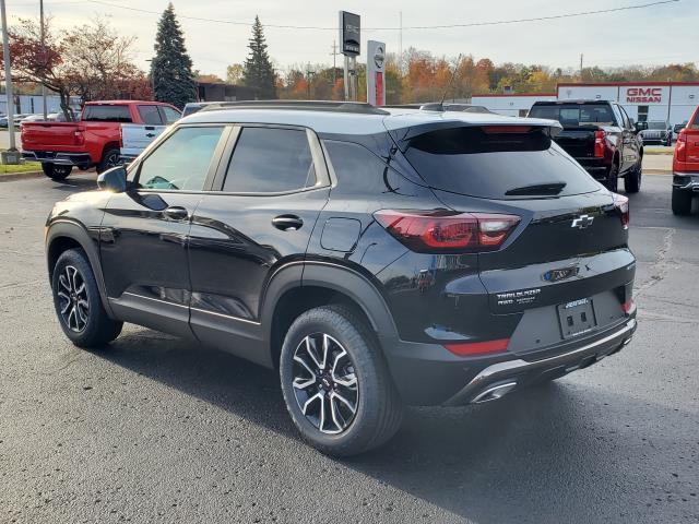 new 2025 Chevrolet TrailBlazer car, priced at $30,990