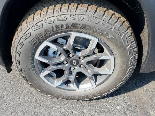 new 2026 Chevrolet Equinox car, priced at $39,185