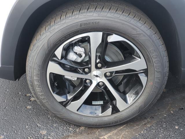 new 2025 Chevrolet Trax car, priced at $24,153