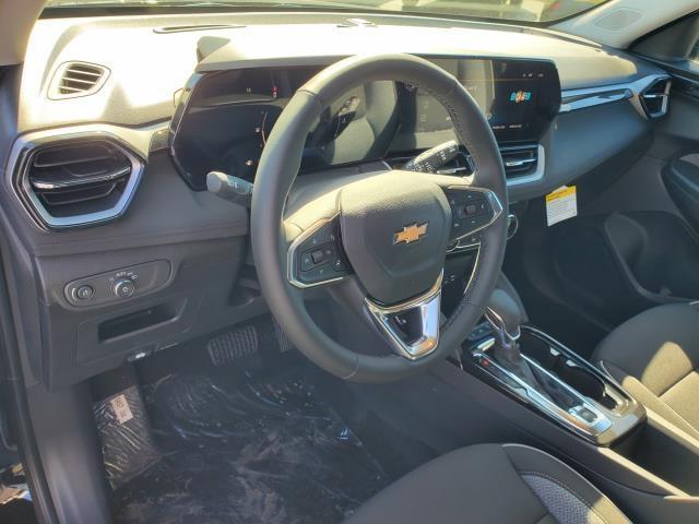 new 2025 Chevrolet TrailBlazer car, priced at $28,900