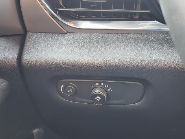 used 2023 Chevrolet Traverse car, priced at $35,900