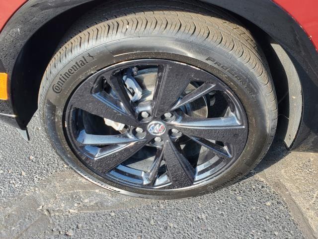 used 2022 Buick Envision car, priced at $28,000