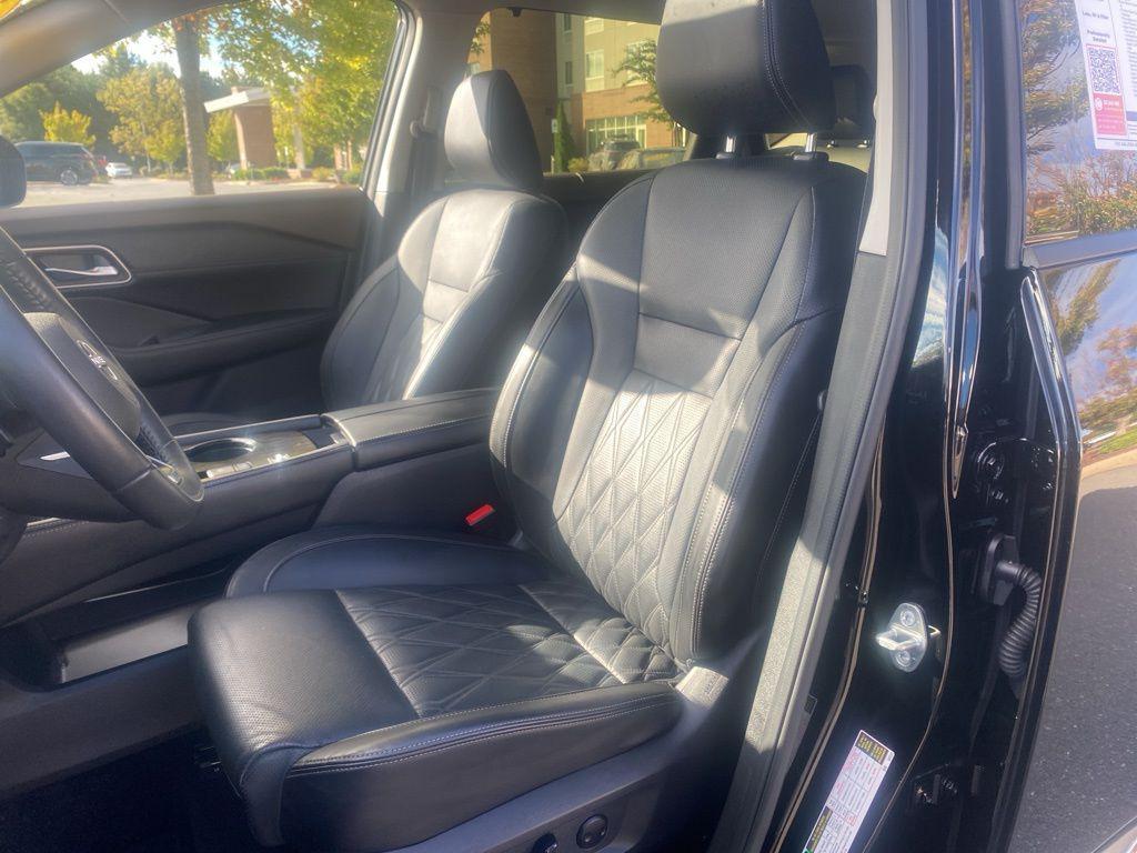 used 2023 Nissan Rogue car, priced at $25,995