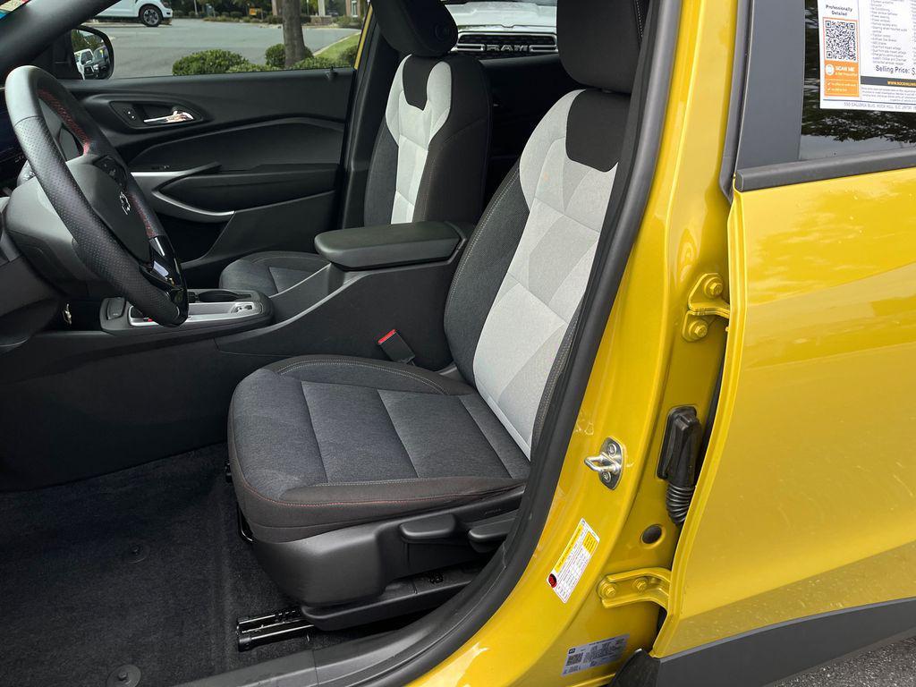 used 2024 Chevrolet Trax car, priced at $22,274