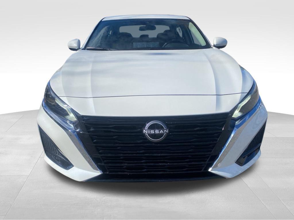 new 2025 Nissan Altima car, priced at $29,356