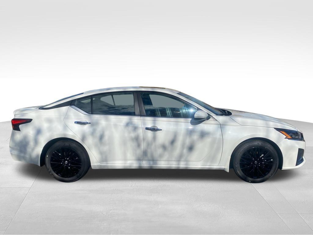 new 2025 Nissan Altima car, priced at $29,356