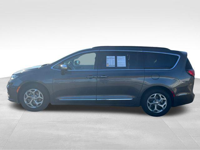 used 2022 Chrysler Pacifica car, priced at $23,337