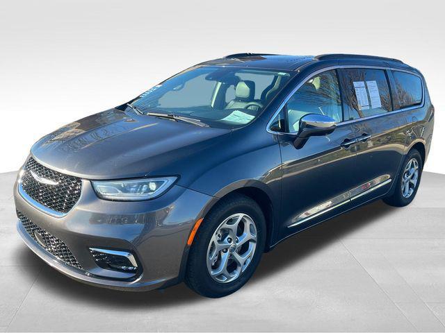 used 2022 Chrysler Pacifica car, priced at $23,337