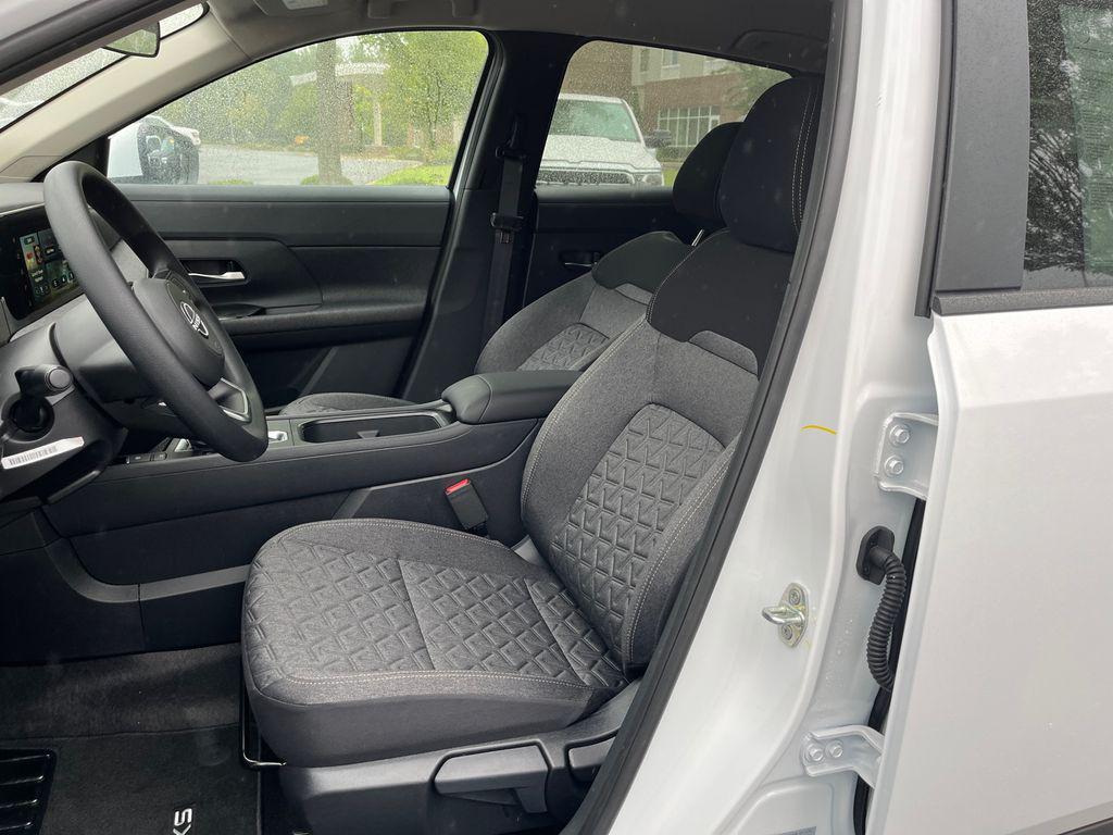 new 2025 Nissan Kicks car, priced at $24,182