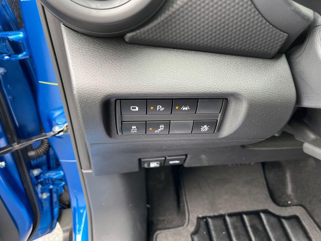 new 2025 Nissan Kicks car, priced at $22,042