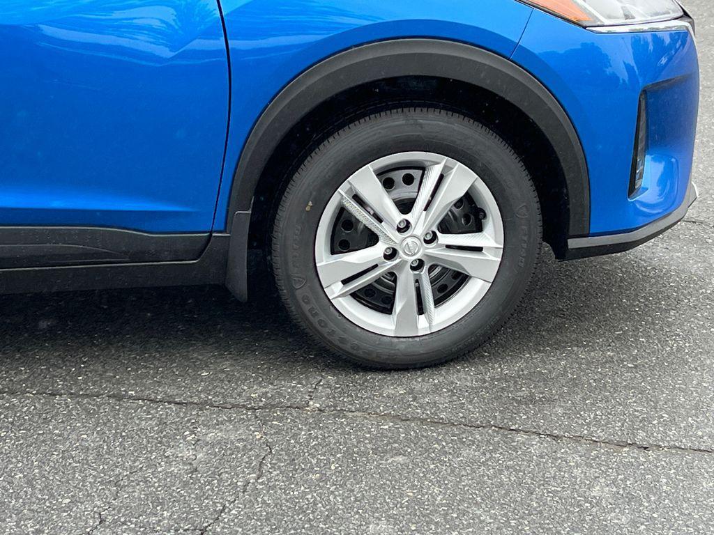 new 2025 Nissan Kicks car, priced at $22,042