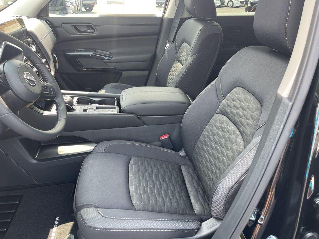 new 2025 Nissan Pathfinder car, priced at $33,469
