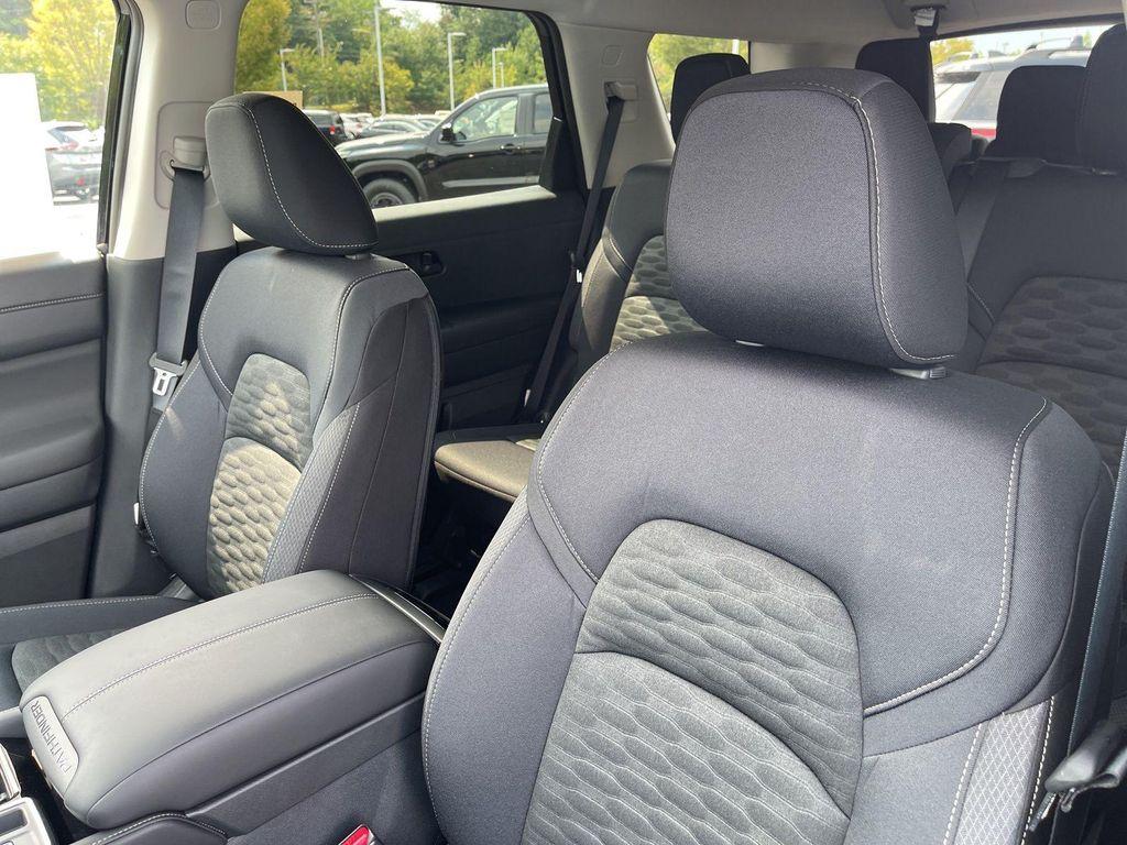 new 2025 Nissan Pathfinder car, priced at $33,469