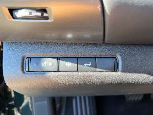 new 2025 Nissan Pathfinder car, priced at $41,000