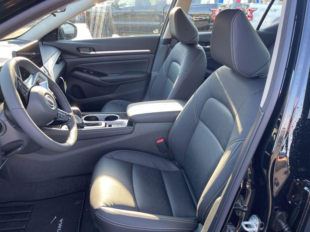 new 2025 Nissan Altima car, priced at $32,778