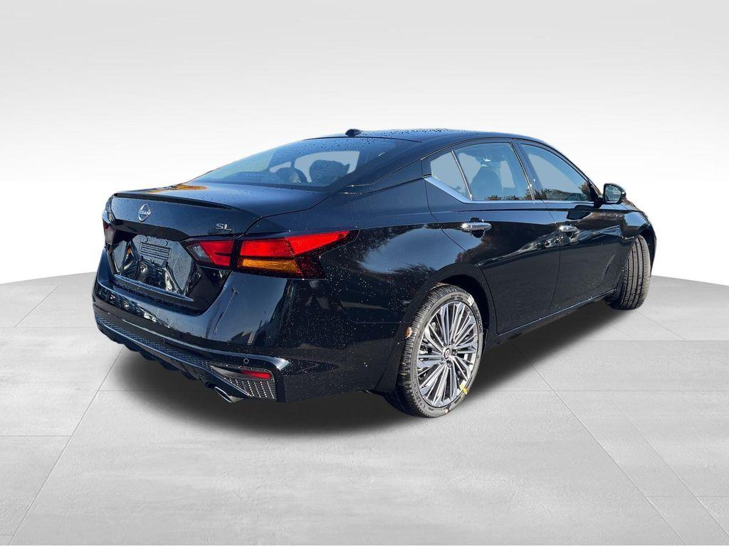 new 2025 Nissan Altima car, priced at $32,778