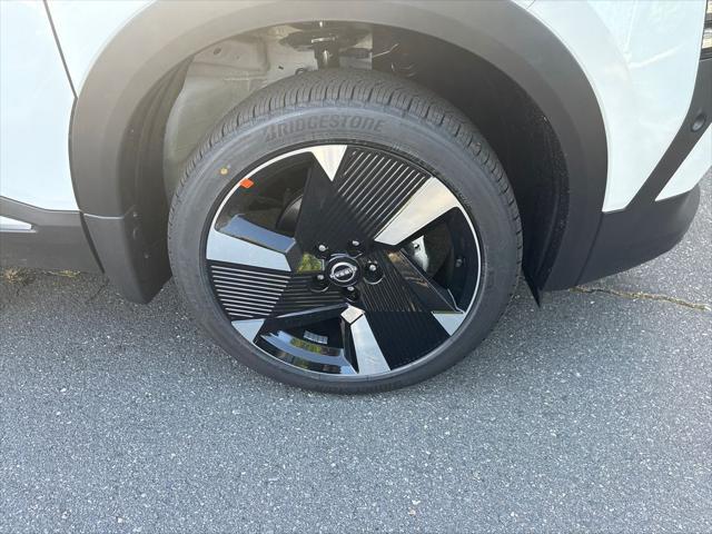 new 2025 Nissan Kicks car, priced at $28,156