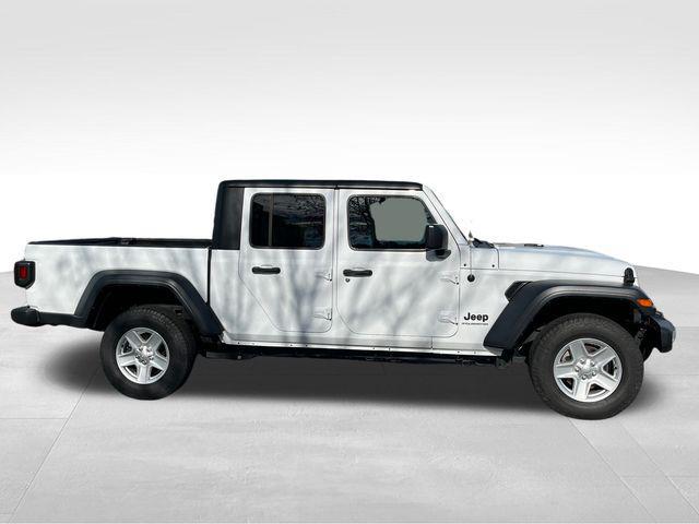 used 2023 Jeep Gladiator car, priced at $30,972