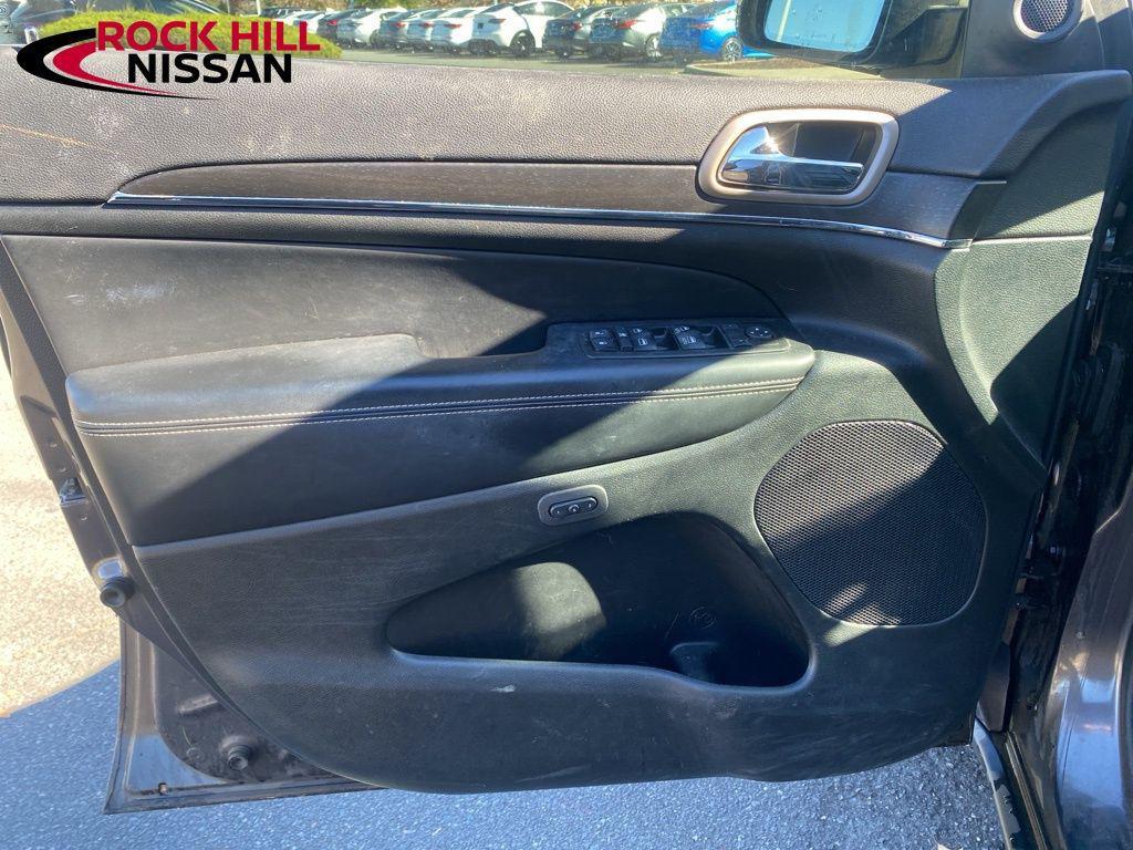 used 2015 Jeep Grand Cherokee car, priced at $12,770