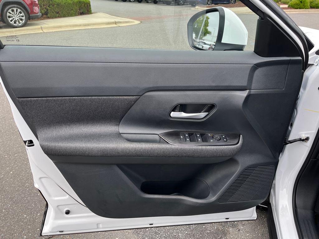 new 2025 Nissan Kicks car, priced at $22,907