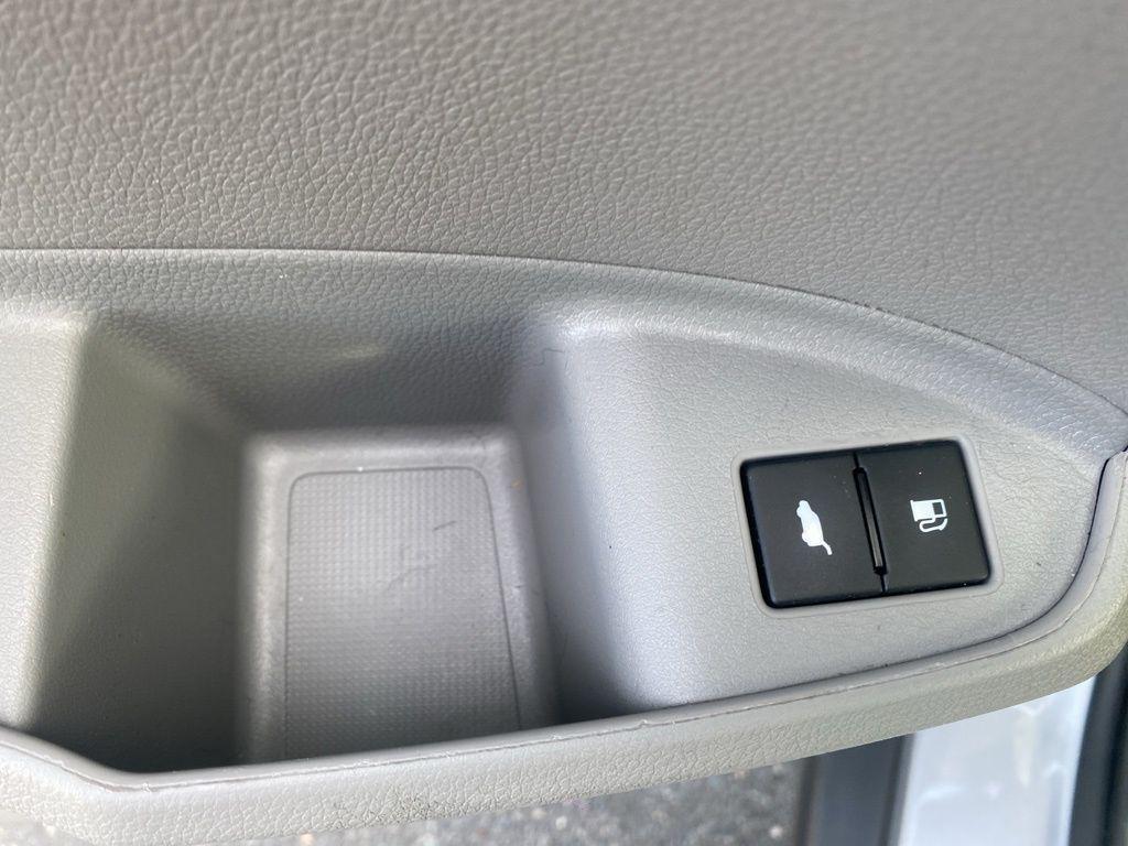 used 2021 Honda Pilot car, priced at $27,499