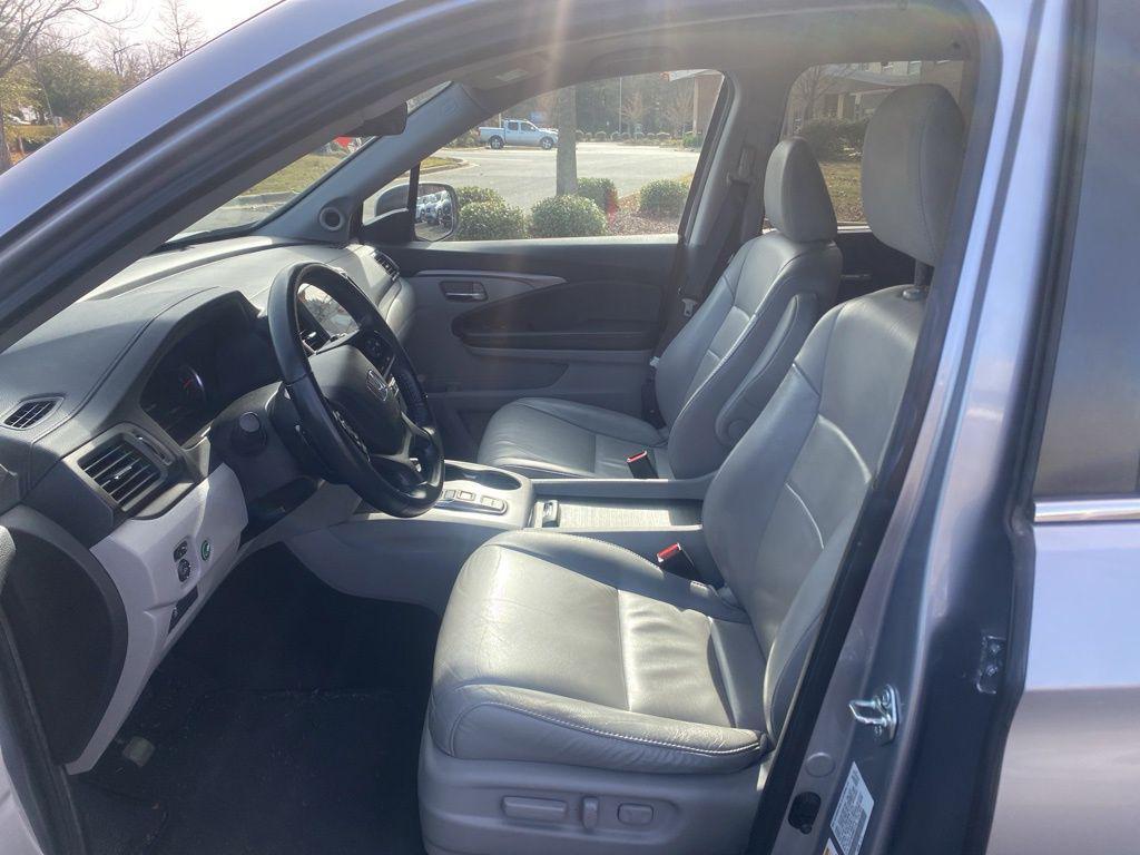 used 2021 Honda Pilot car, priced at $27,499