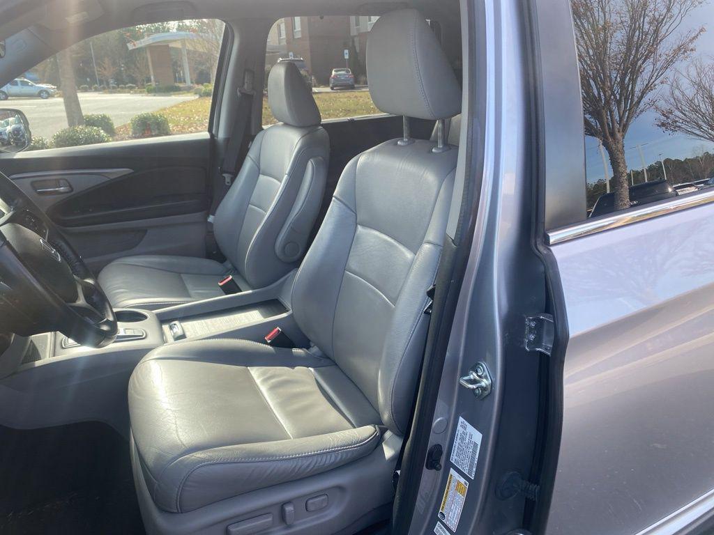 used 2021 Honda Pilot car, priced at $27,499